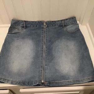 Skirt Size Large Denim Full Zip by Love EUC
